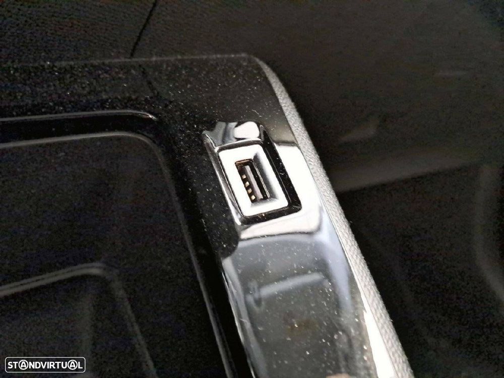 Peugeot 208 1.2 PureTech Active Pack - 22