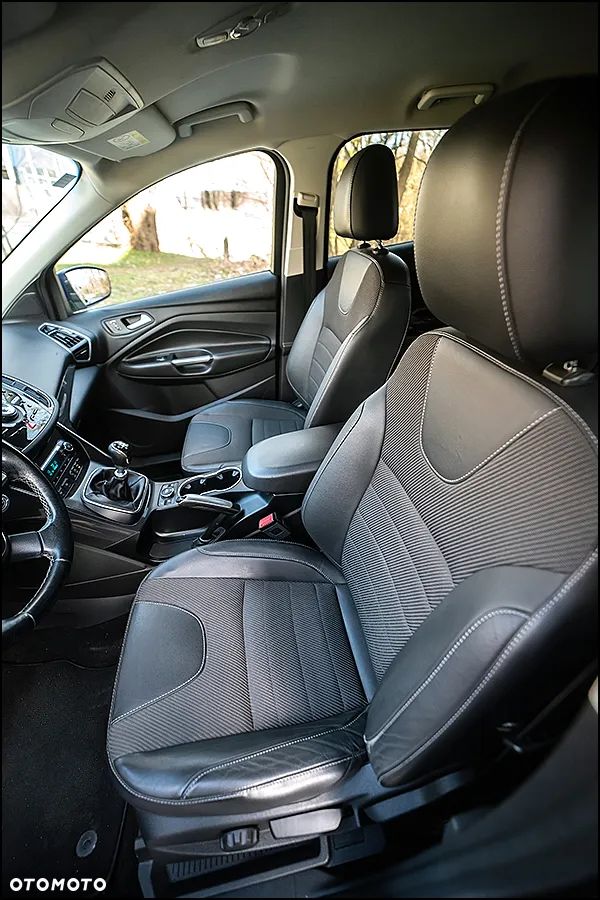 Ford Kuga - 34