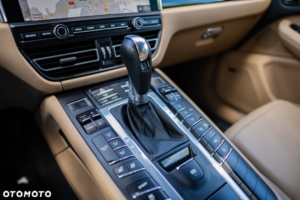 Porsche Macan S - 10