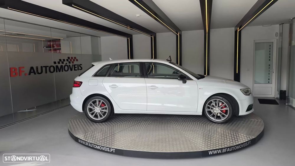 Audi A3 Sportback 1.6 TDI S-line - 9