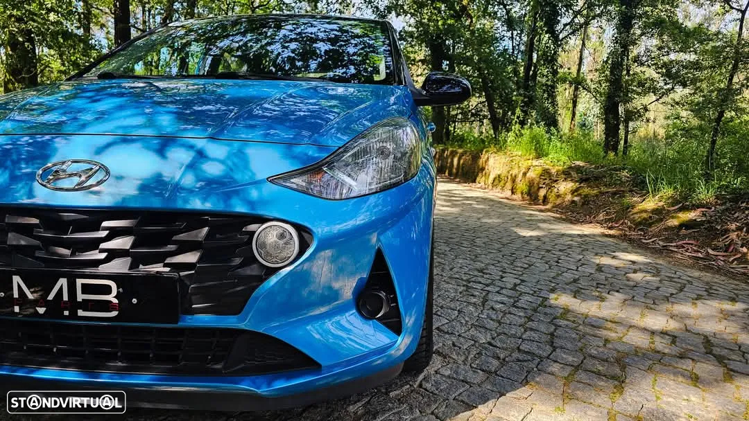 Hyundai i10 1.0 Fifa World Cup Edition - 12