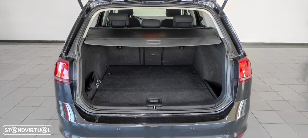 VW Golf Variant 1.6 TDi Sportline - 19