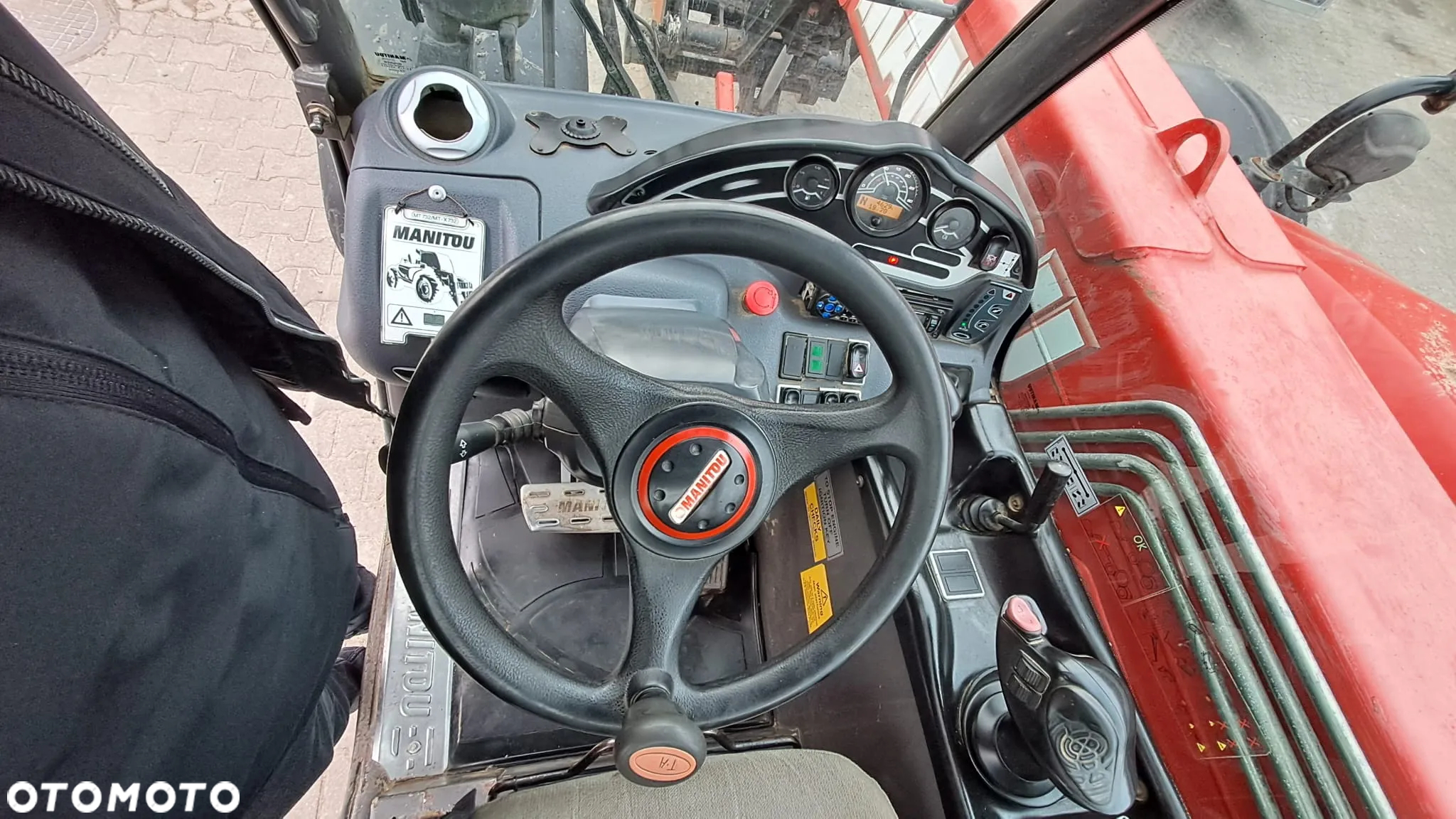 Manitou MT 732 - 11