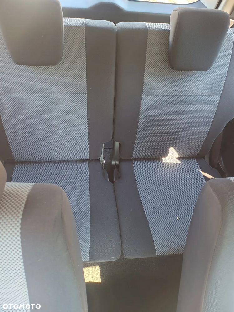 Suzuki Grand Vitara 1.9 DDiS - 6