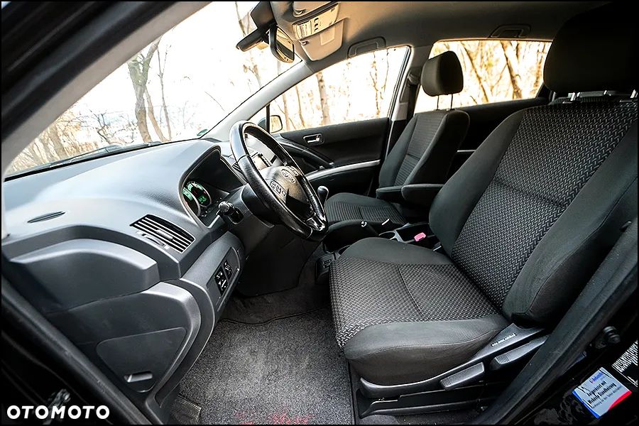 Toyota Corolla Verso - 17