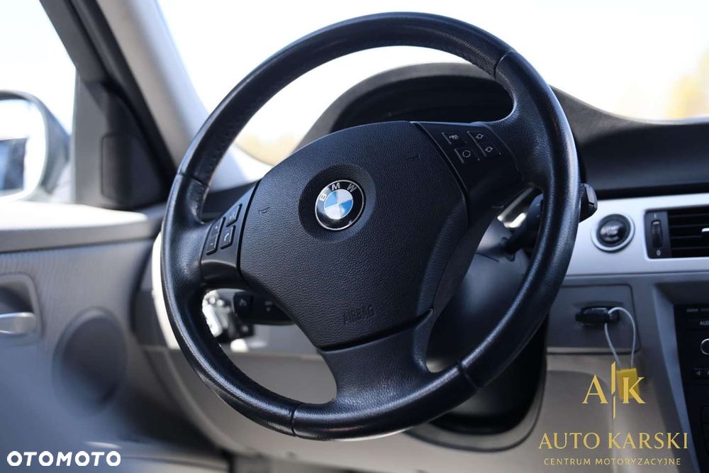 BMW Seria 3 - 12