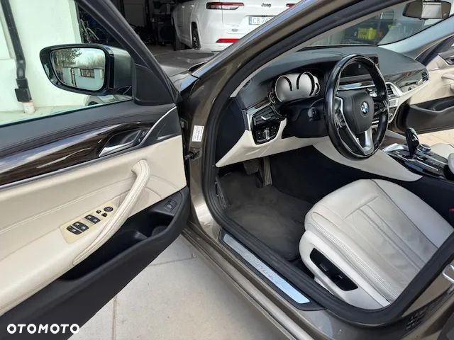 BMW Seria 5 520d Efficient Dynamics Luxury Line - 7