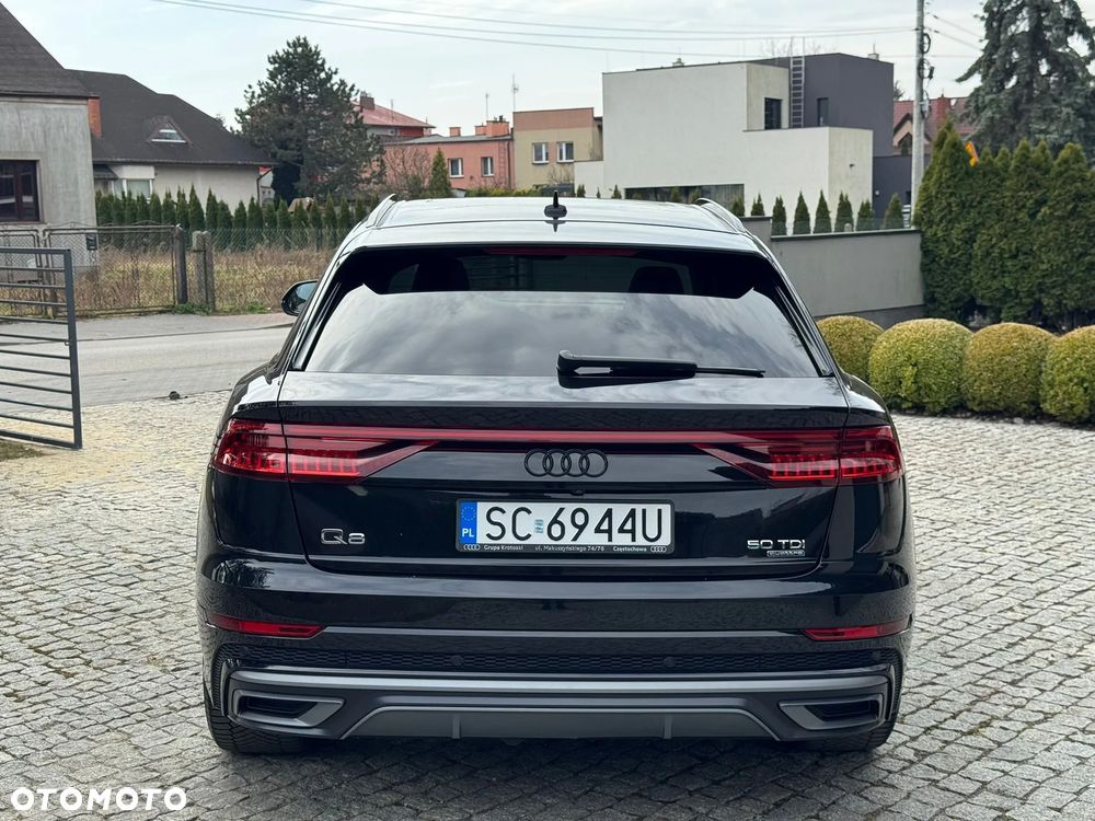 Audi Q8 - 8