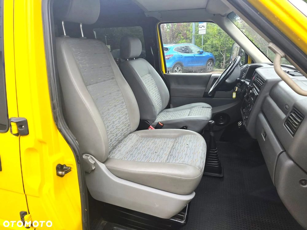 Volkswagen Transporter - 9