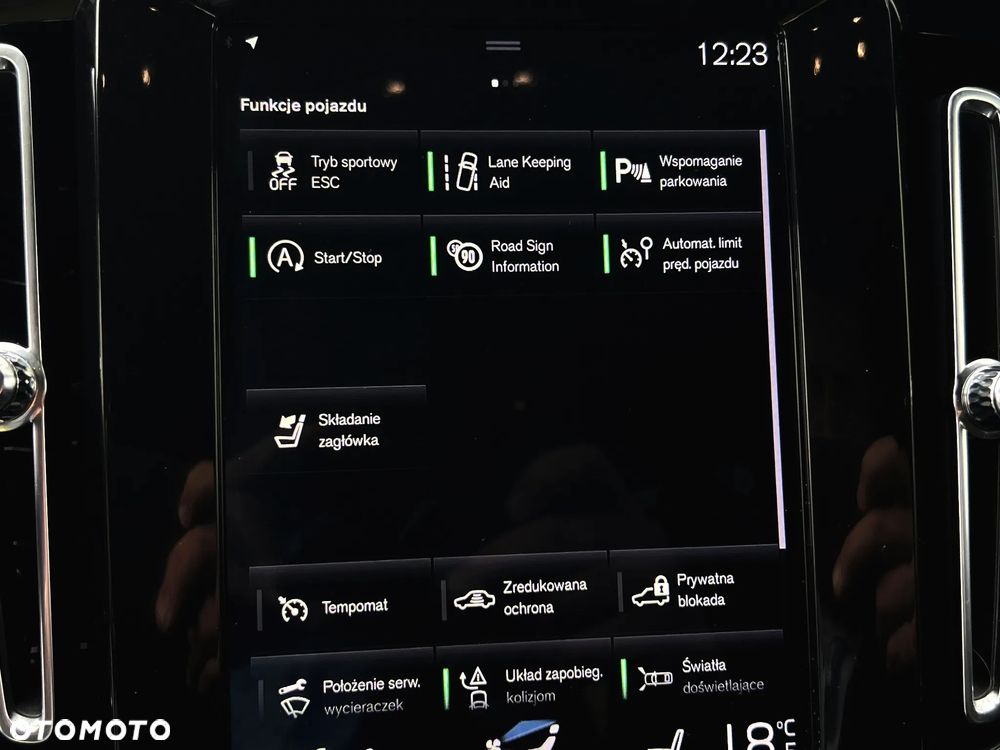 Volvo XC 40 T4 AWD Geartronic R-Design - 27