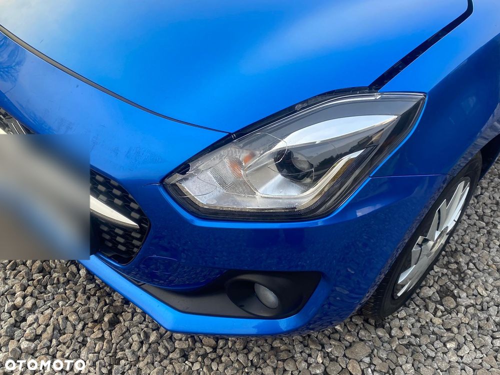 Suzuki Swift 1.2 Dualjet SHVS Premium CVT - 10