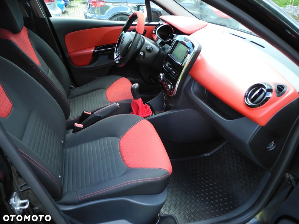 Renault Clio - 16