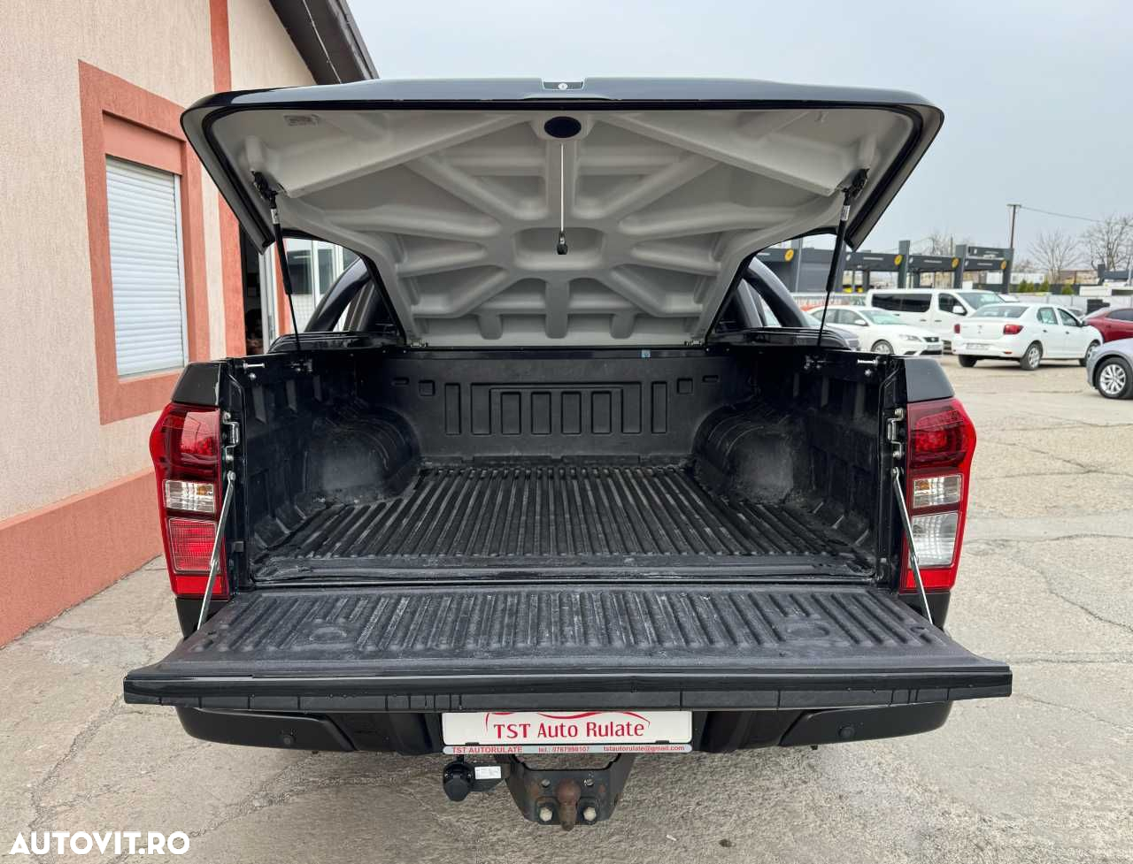 Isuzu D-MAX Double Cab - 13