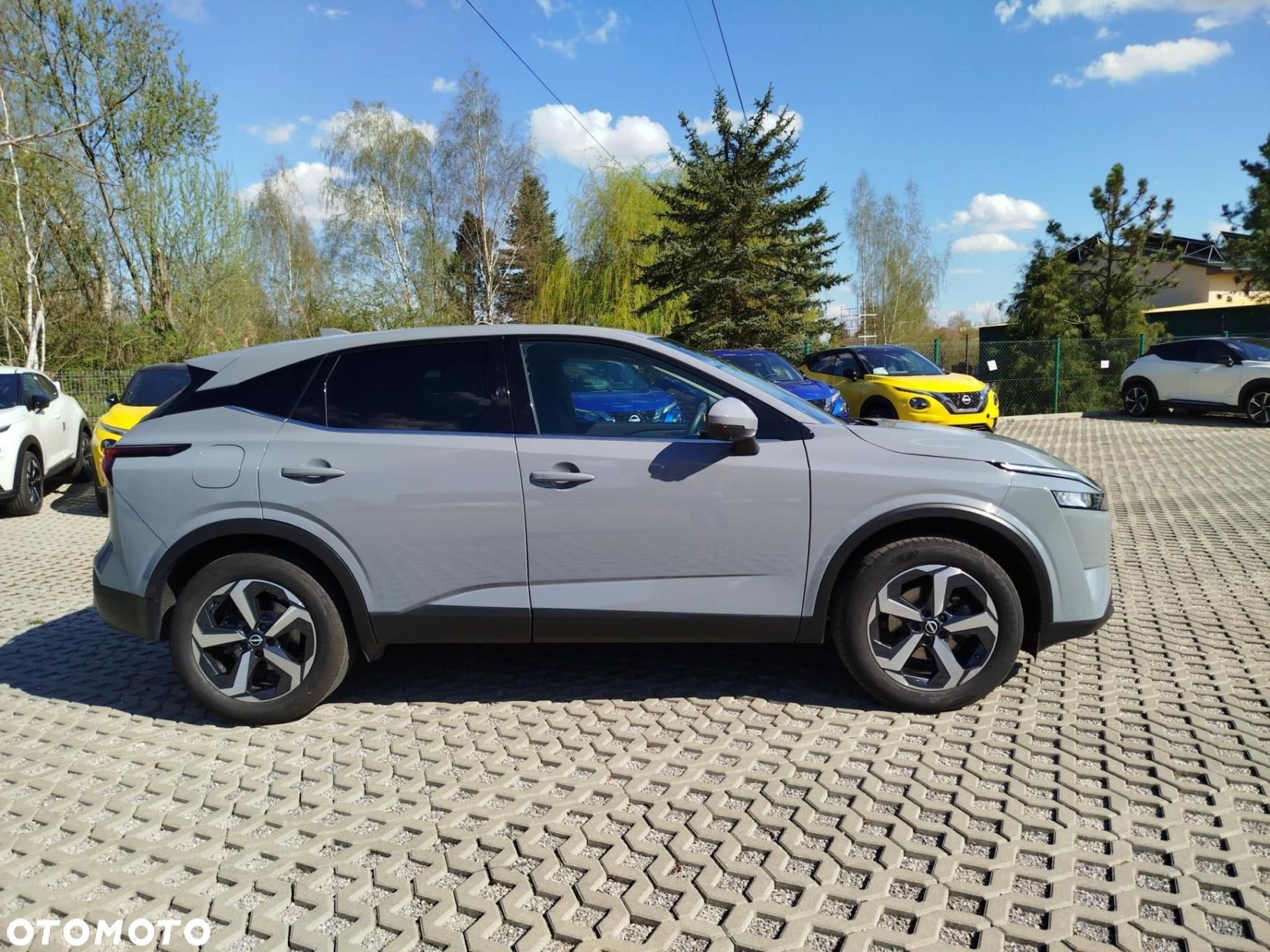 Nissan Qashqai 1.3 DIG-T mHEV N-Connecta - 25