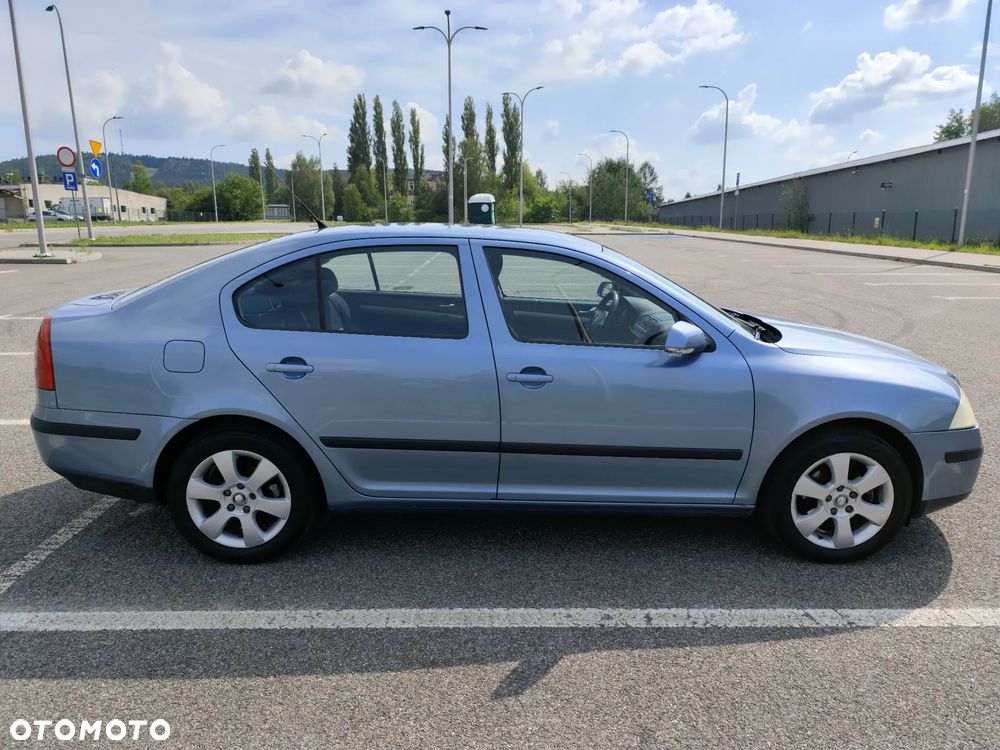 Skoda Octavia 1.6 Elegance - 7