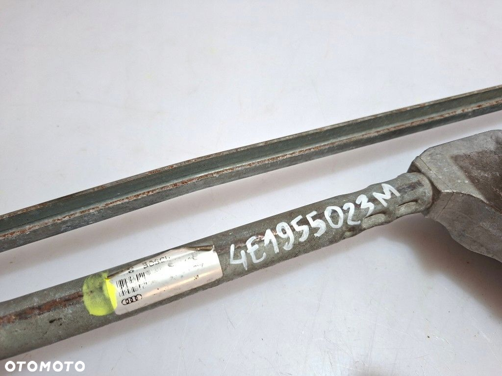 AUDI A8 MECHANIZM PRZEDNICH WYCIERACZEK SILNICZEK 4E1955023M 4E1955119C - 4