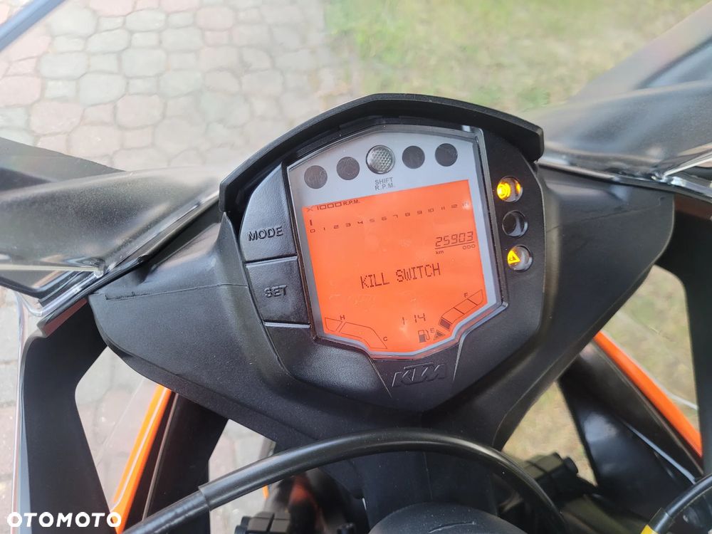 KTM RC 125 - 32