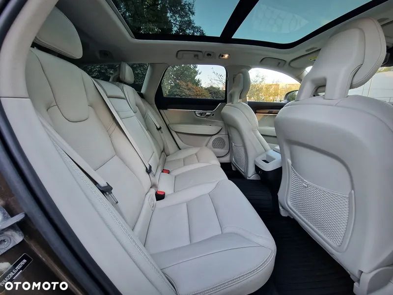 Volvo V90 T6 AWD Momentum - 21