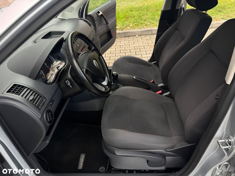 Volkswagen Polo - 18