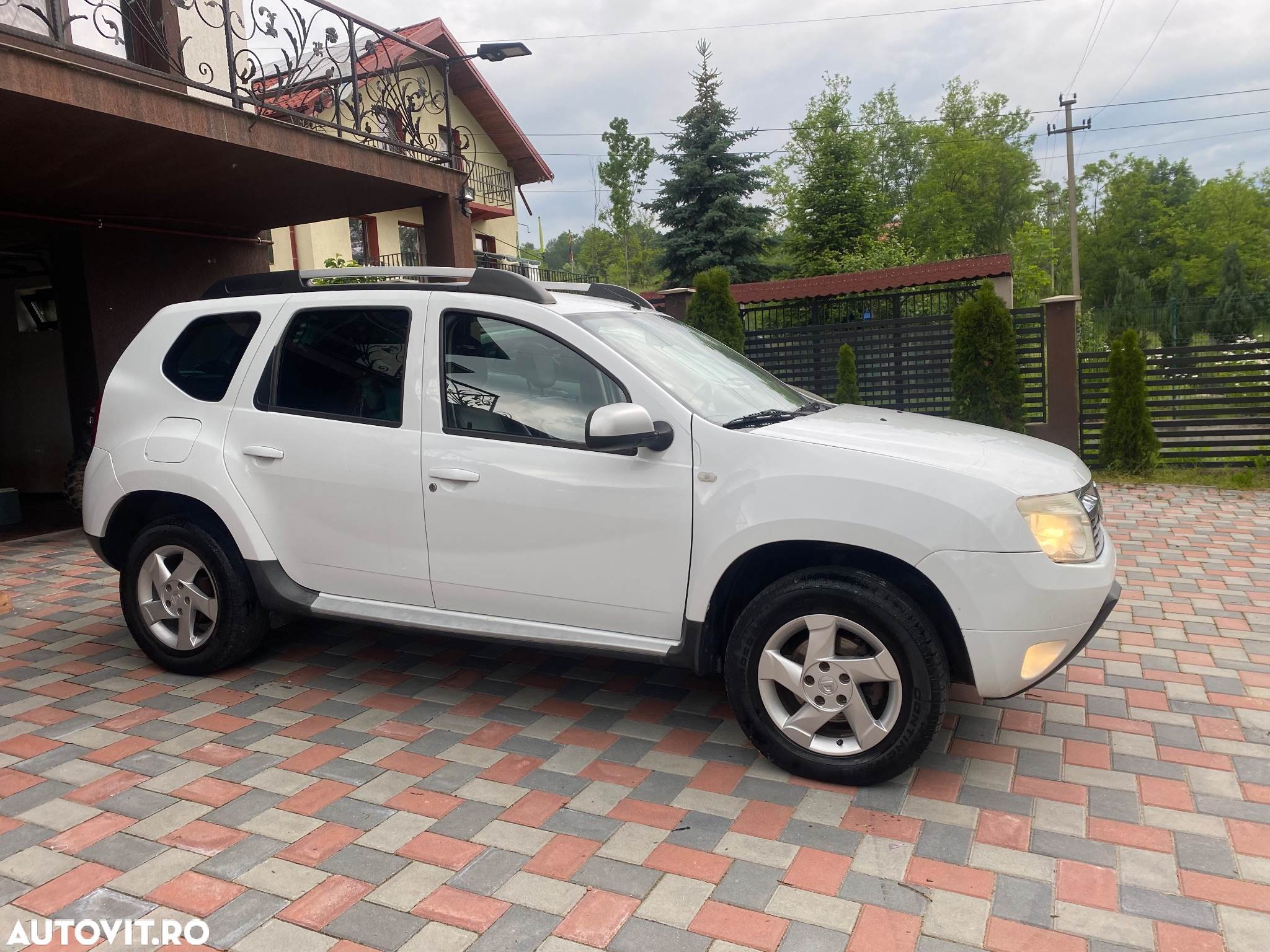 Dacia Duster 1.5 dCi 4x2 Laureate - 11
