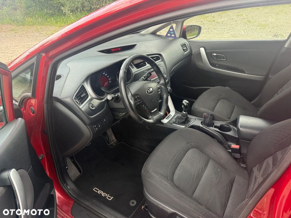 Kia Ceed 1.6 GDI L - 16