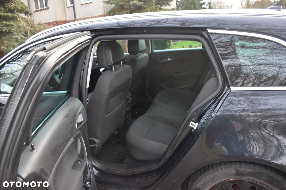 Opel Insignia 1.8 Sport - 6