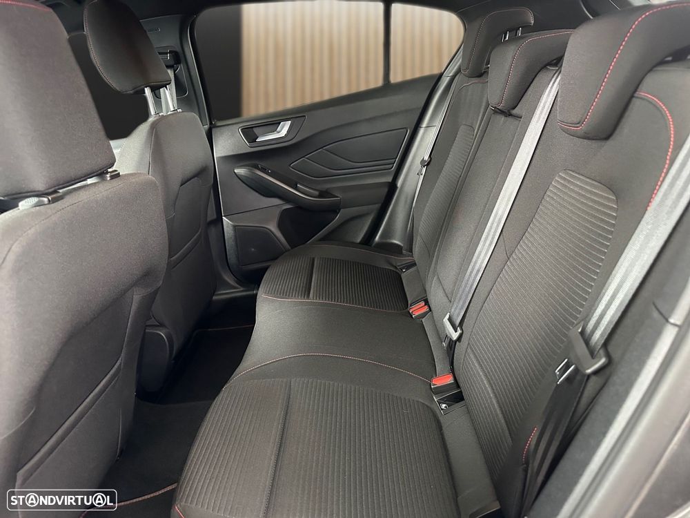 Ford Focus 1.0 EcoBoost MHEV ST-Line - 9