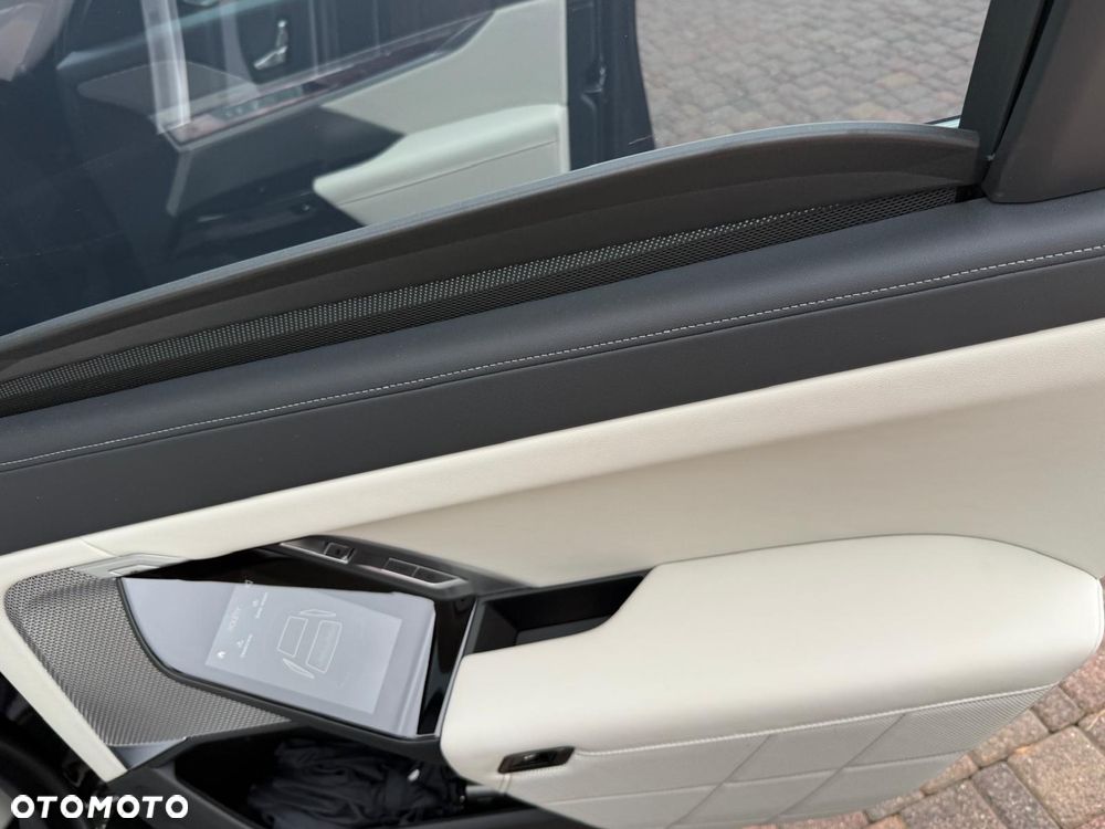 BMW Seria 7 - 26