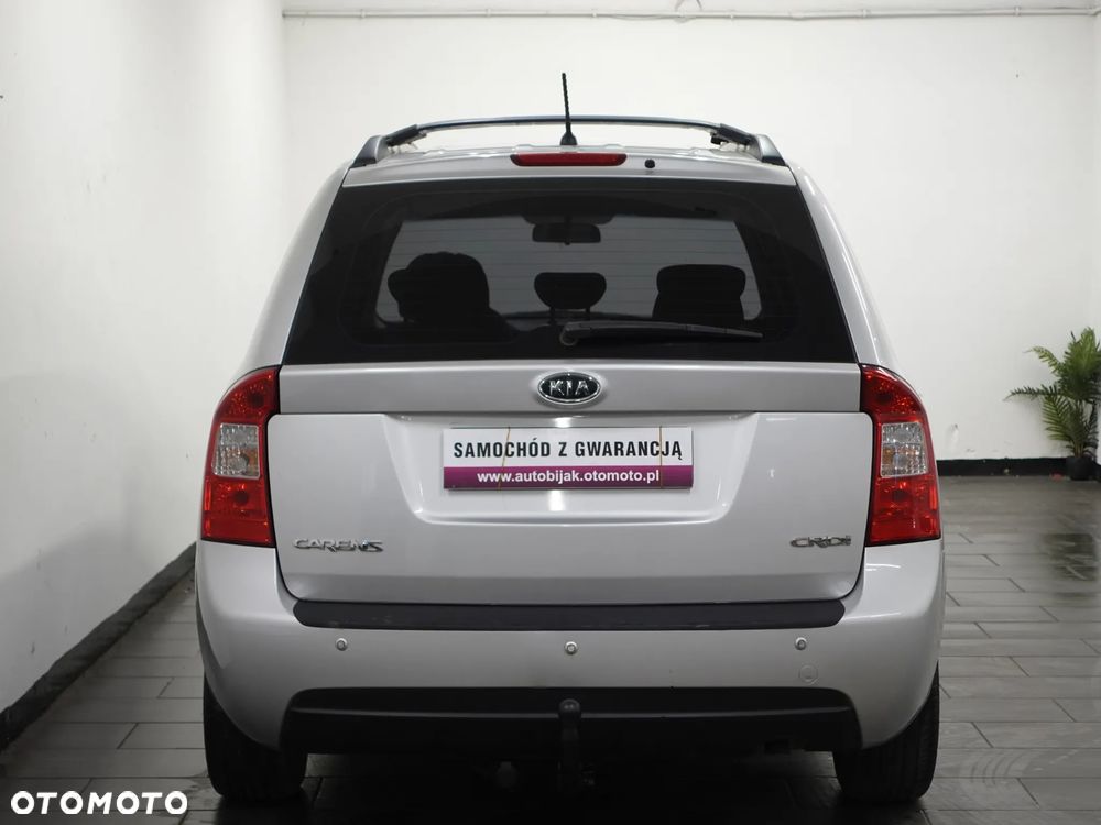 Kia Carens - 7
