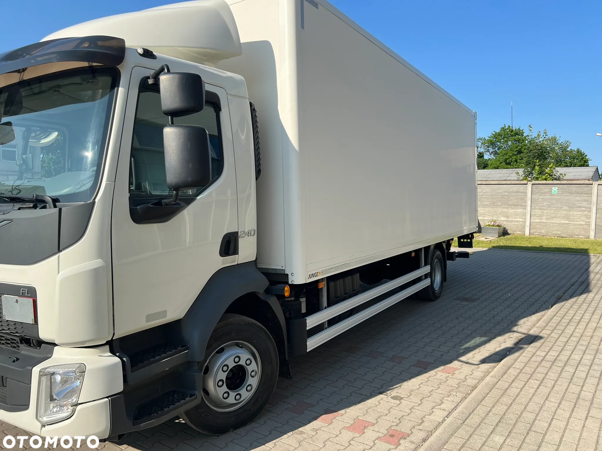 Volvo FL240 TYLKO 206 T km, 14 T ACC winda Niemcy - 2