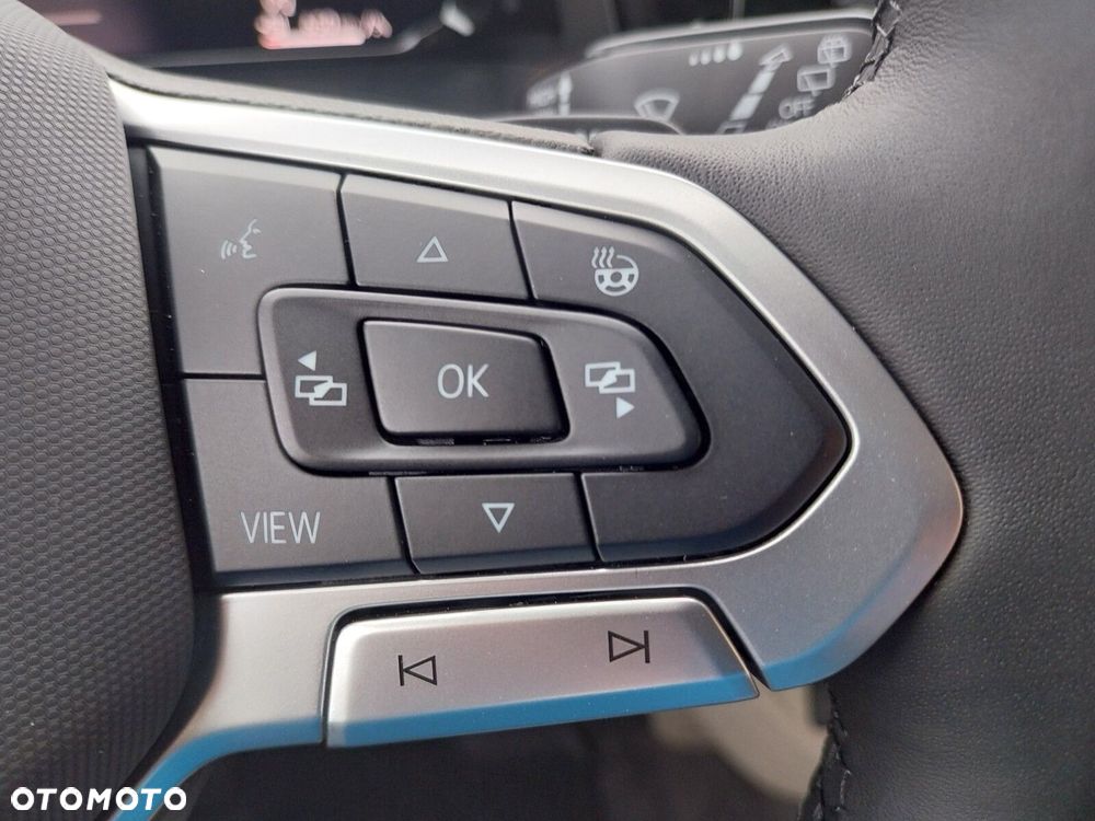 Volkswagen multivan Multivan Style L2 silnik: 2,0 l TDI SCR 110 kW / skrzynia biegów: 7-biegowa DSG rozstaw osi: 3124 mm - 33