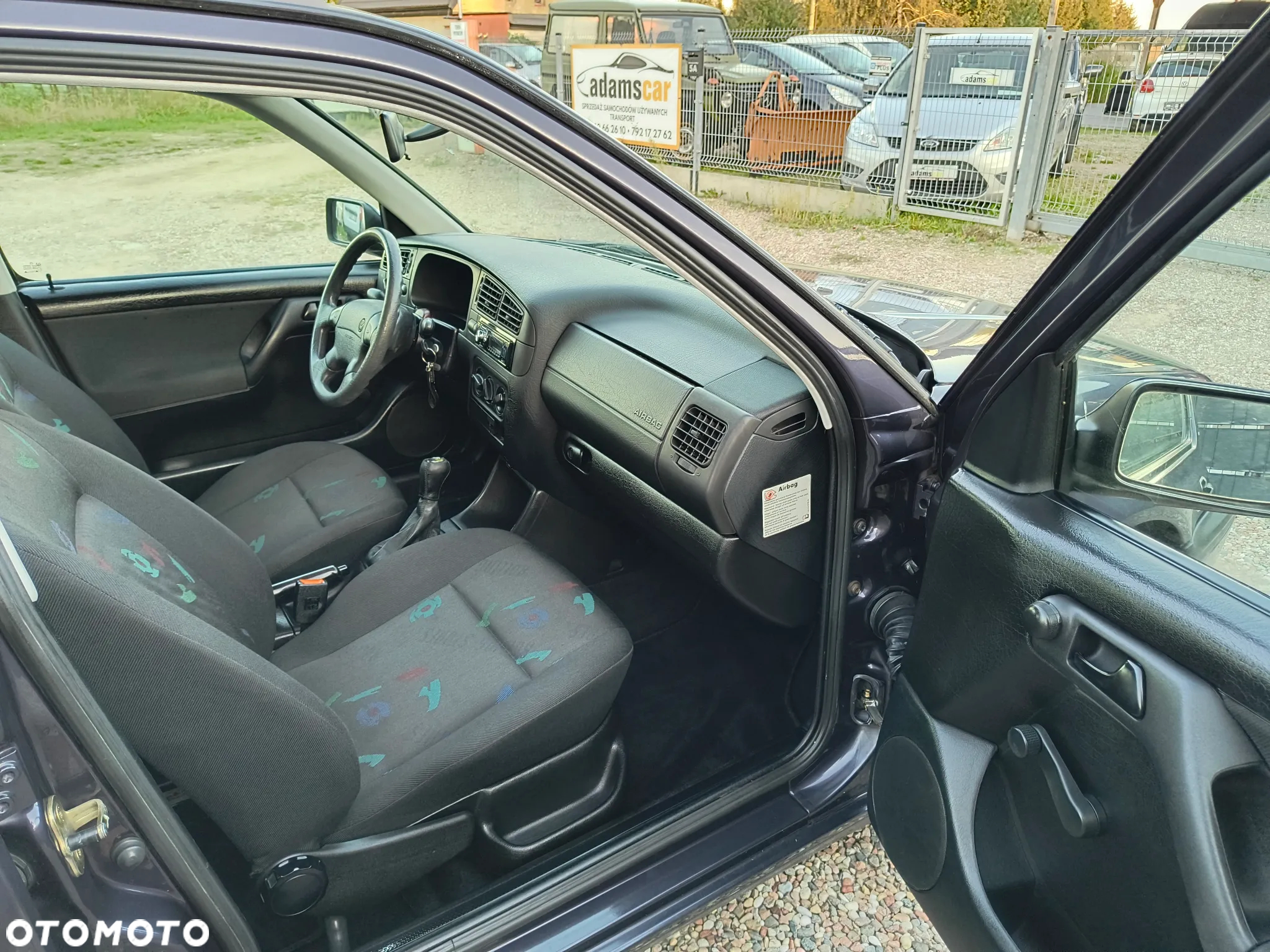 Volkswagen Golf - 15