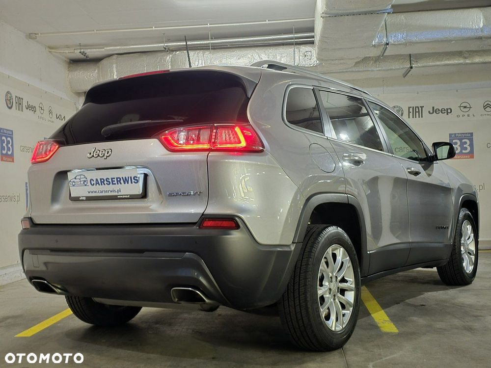 Jeep Cherokee - 8