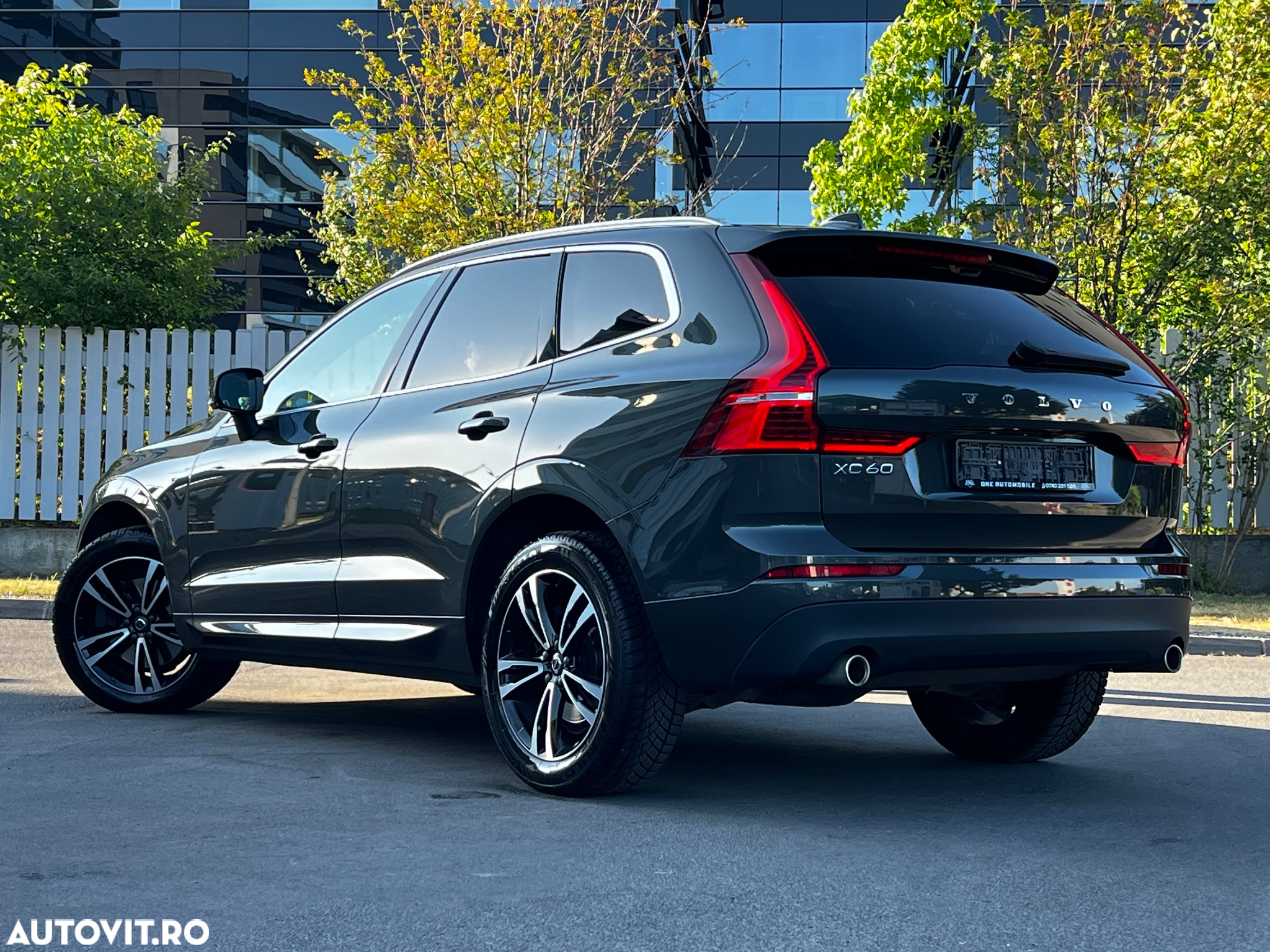 Volvo XC 60 D4 Geartronic Momentum Pro - 4