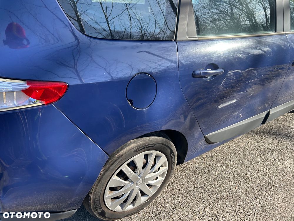 Renault Grand Scenic - 30