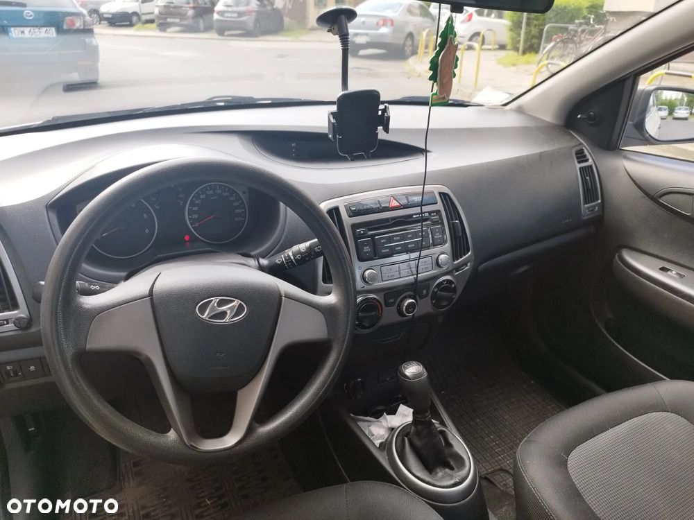 Hyundai i20 1.1 CRDi Classic + - 8