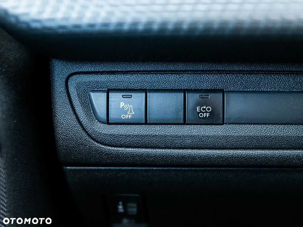 Peugeot 2008 1.2 Pure Tech Allure S&S EAT6 - 27