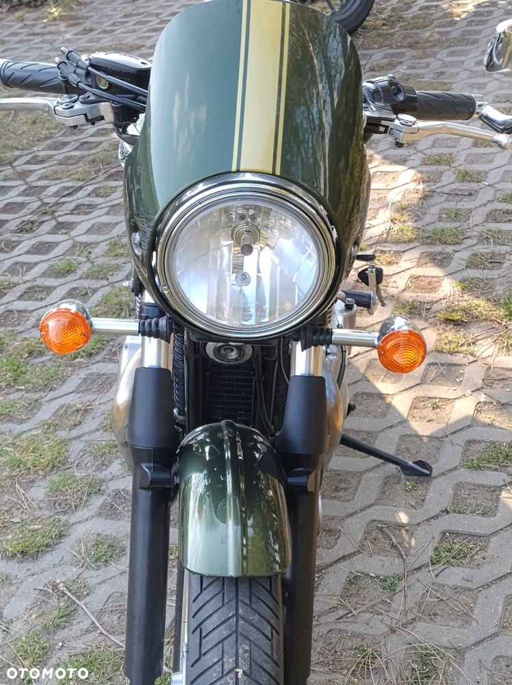 Triumph Thruxton - 7