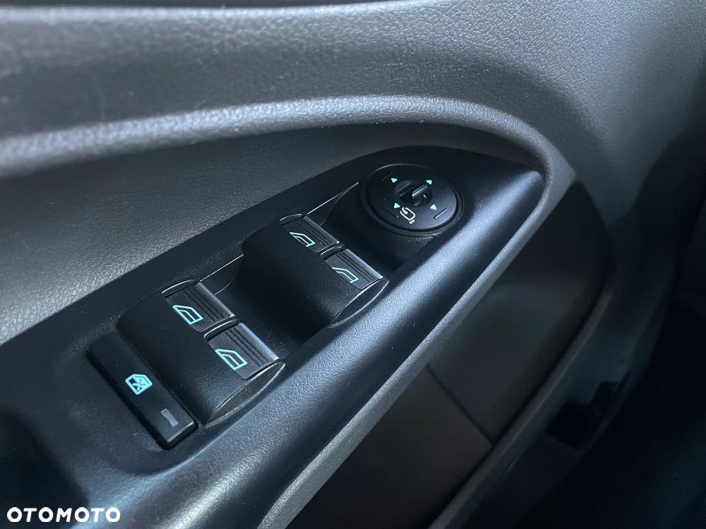 Ford Tourneo Connect - 28
