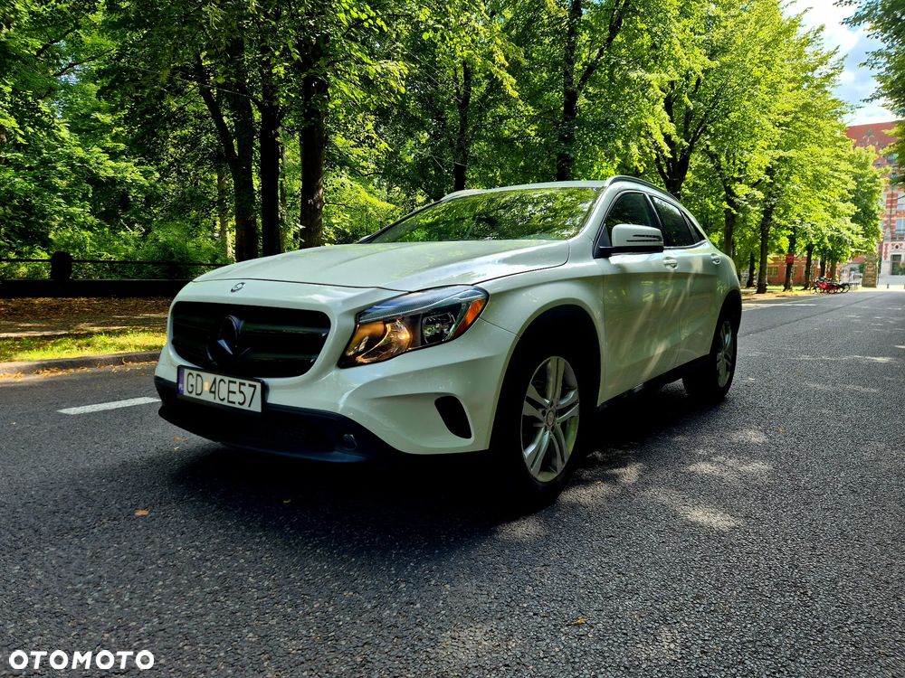 Mercedes-Benz GLA 250 4Matic 7G-DCT - 4