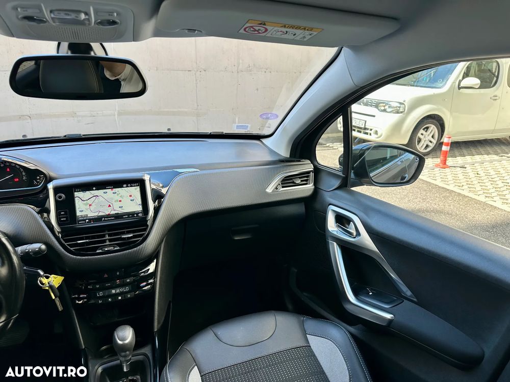 Peugeot 2008 - 10