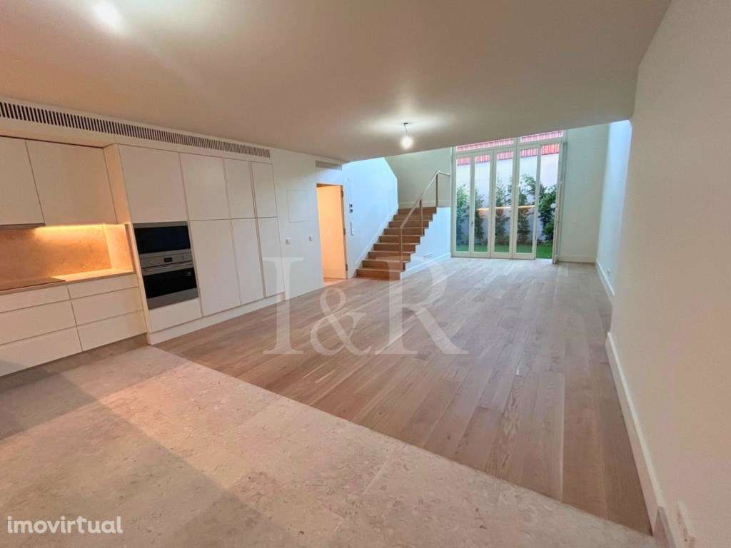 Apartamento T2 duplex com jardim e estacionamento, Capuchos Residen... - Grande imagem: 5/47