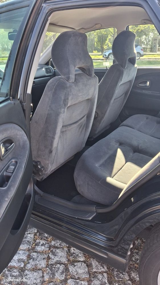 Volvo S40 1.6 - 24