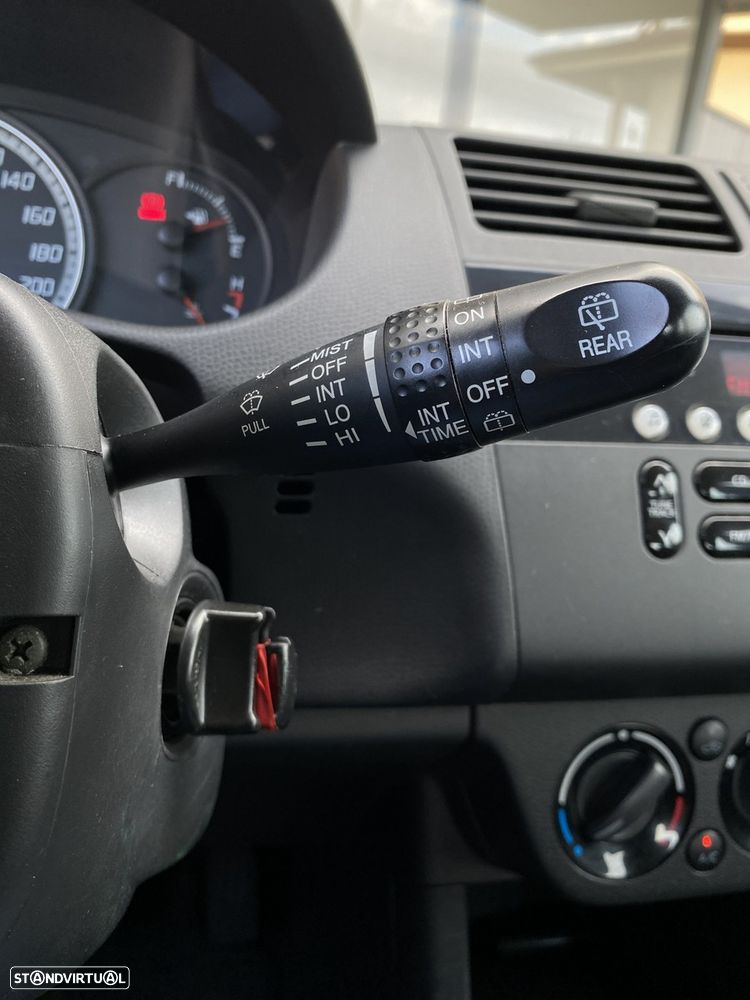 Suzuki Swift 1.3 16V GLX - 13