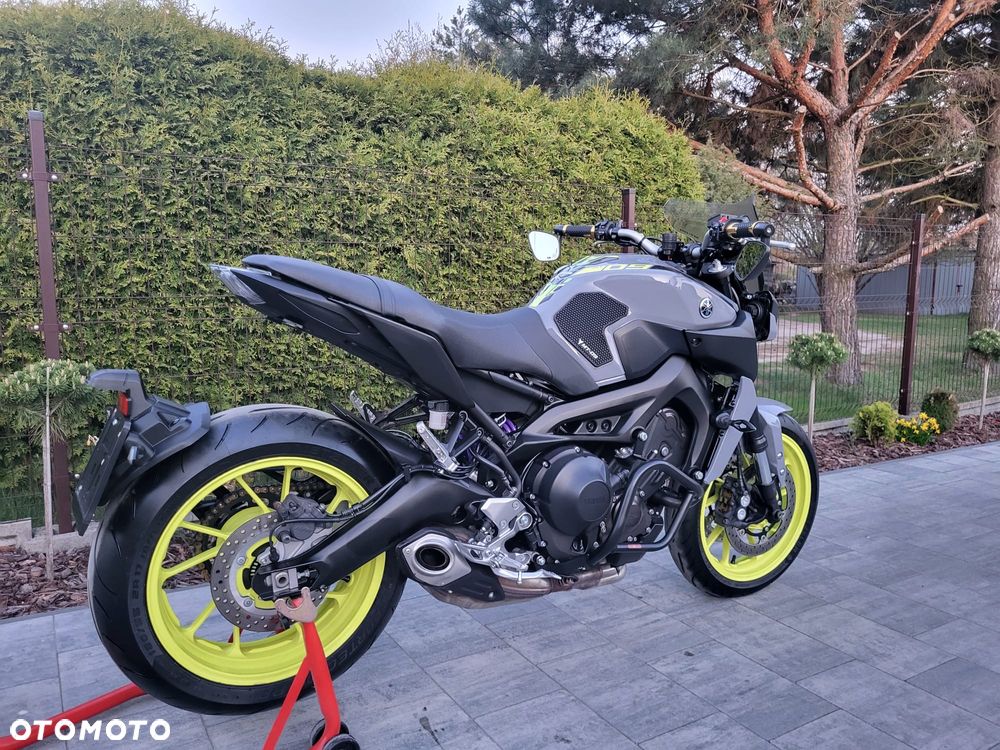 Yamaha MT - 32