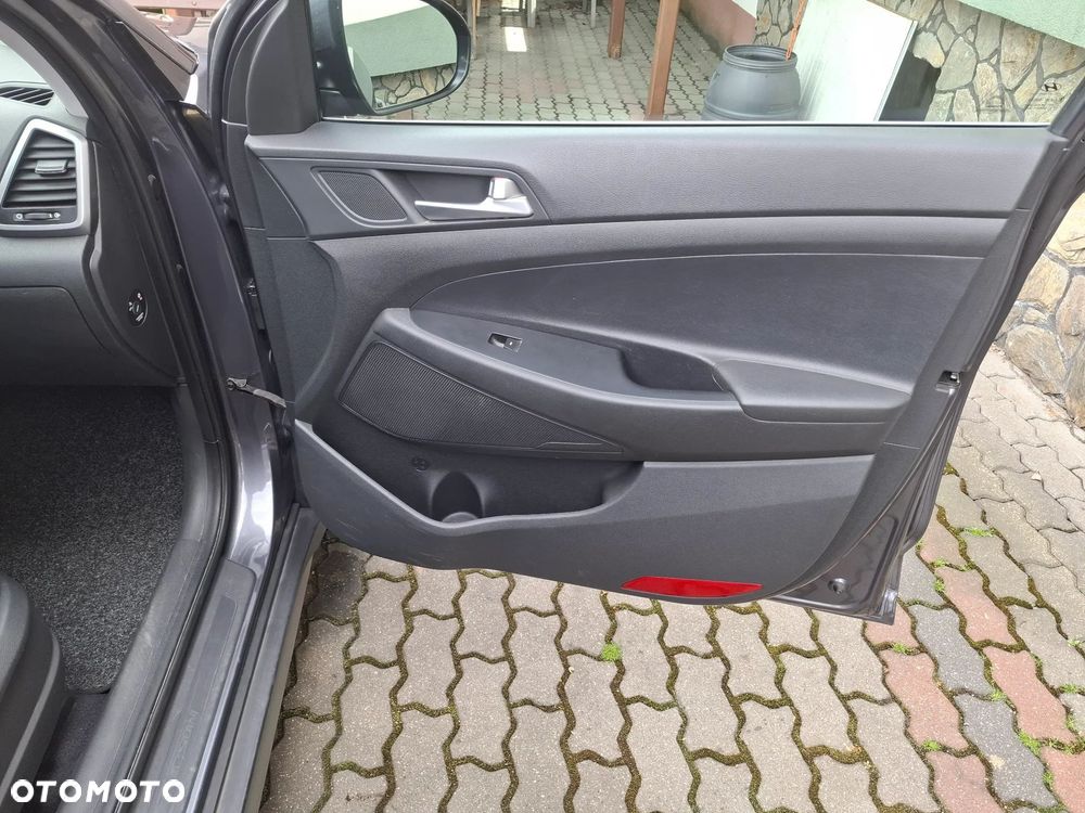 Hyundai Tucson 2.0 CRDI 4WD Automatik Style - 18