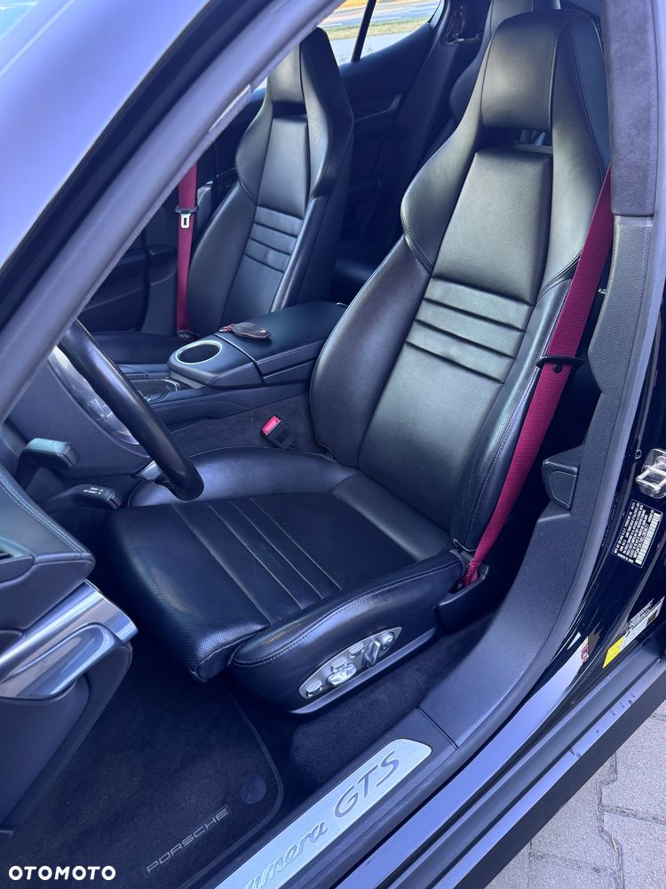 Porsche Panamera GTS - 9