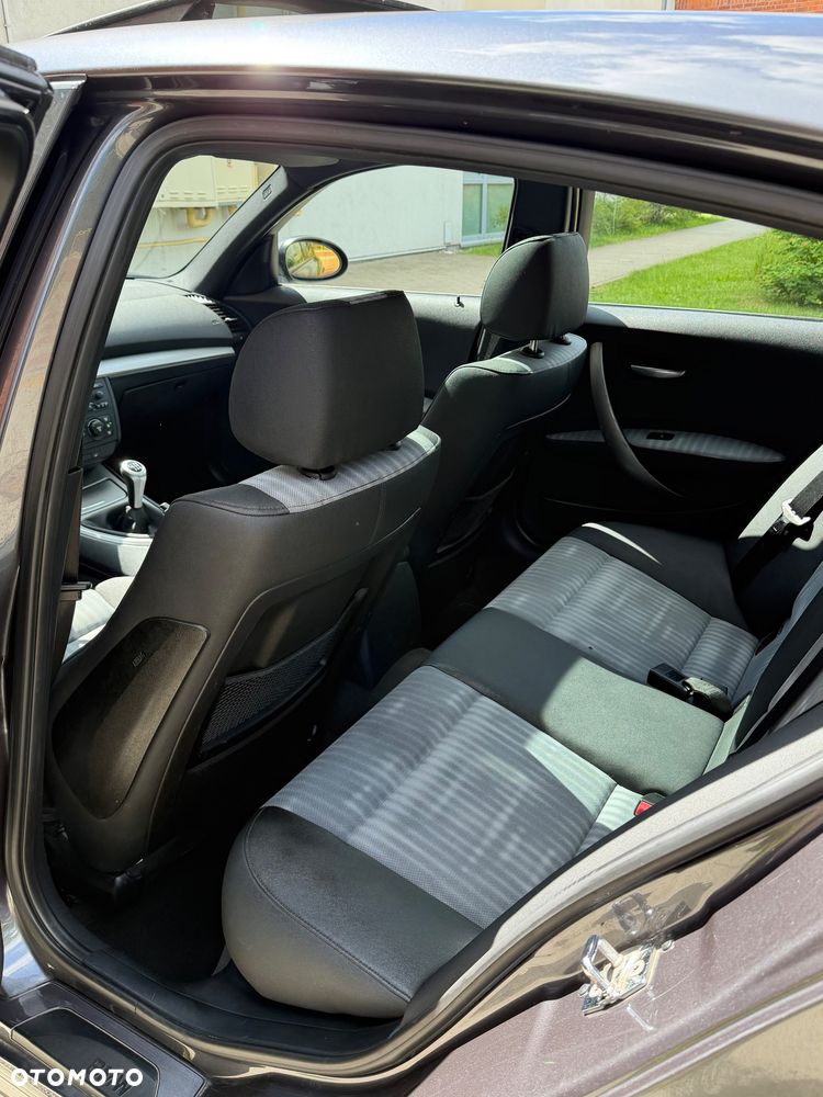BMW Seria 1 120i - 15