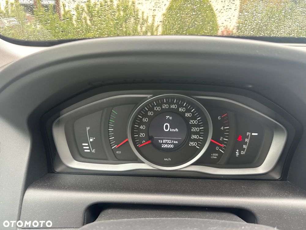 Volvo XC 60 D4 AWD Momentum - 3