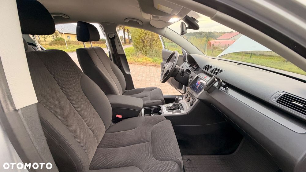 Volkswagen Passat - 22